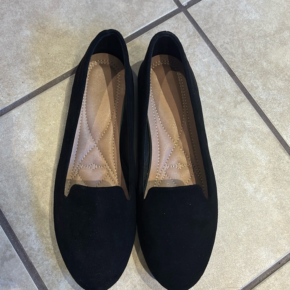 Black flats